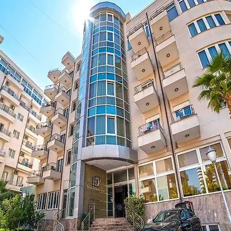 Bonita Classic & Hotel Golem (Tirana)