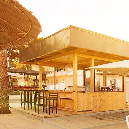 Bonita Classic & * Golem (Tirana)